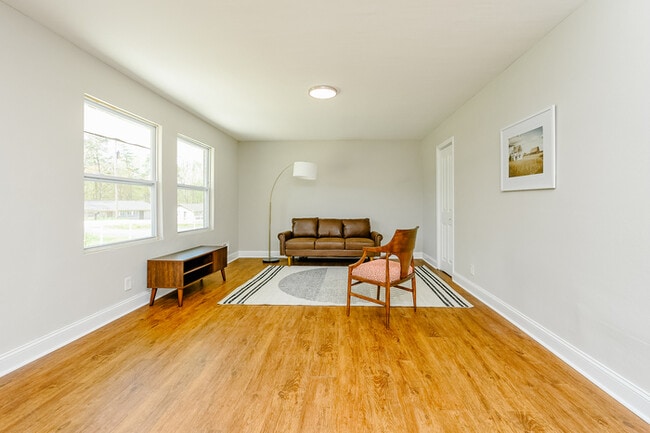 NEWLY RENOVATED 2 bedroom, 1 bathroom at Gilbert Townes