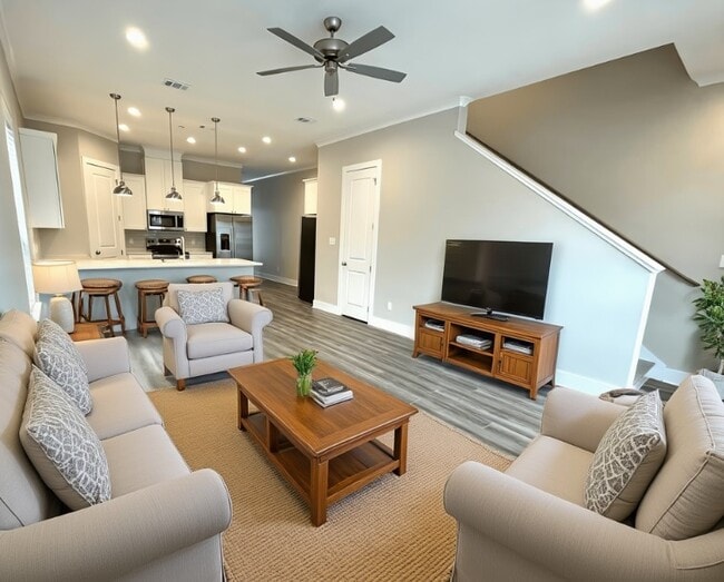 Photo - 710 Vassar Ct