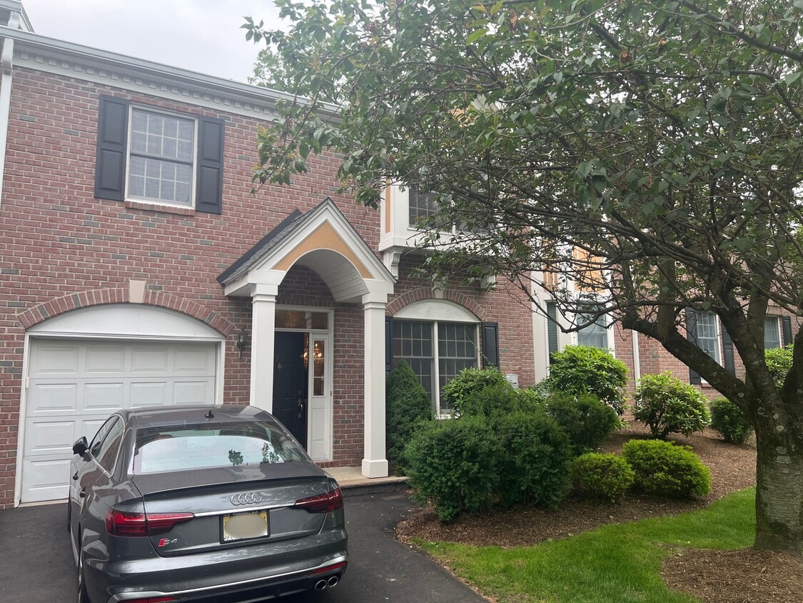 Photo - 75 Spring Hill Cir (Wayne, NJ)