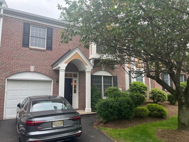 Photo - 75 Spring Hill Cir House
