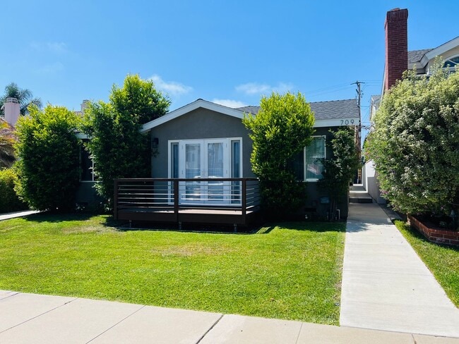Building Photo - 709 Marguerite Ave Unit 709 Marguerite Avenue -  A