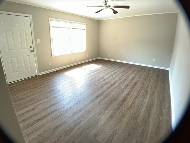 Photo - 1806 Alpine Dr