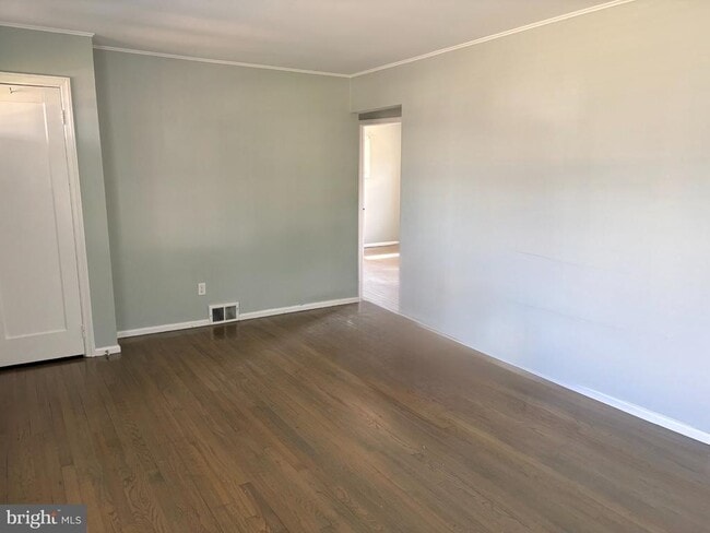24 Forman Dr