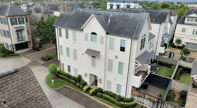 Photo - 15623 Broad St