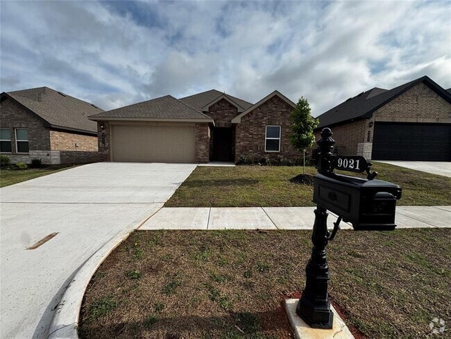Building Photo - 9021 NW 149th St Rental