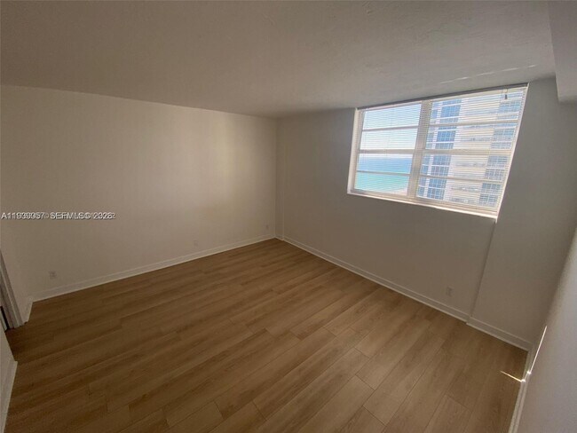 Photo - 3001 S Ocean Dr Unit 1217