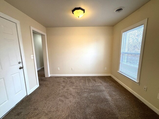 Photo - 99 Clinton St