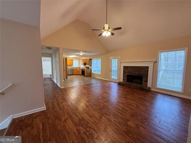 Photo - 175 River N Ct