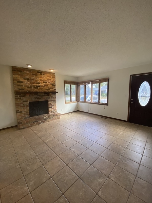 Photo - 319 Opal Cir