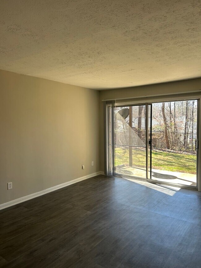 Photo - Great Location! Unit #4