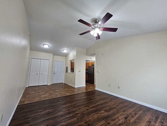 Photo - The Residences at 843 Oak