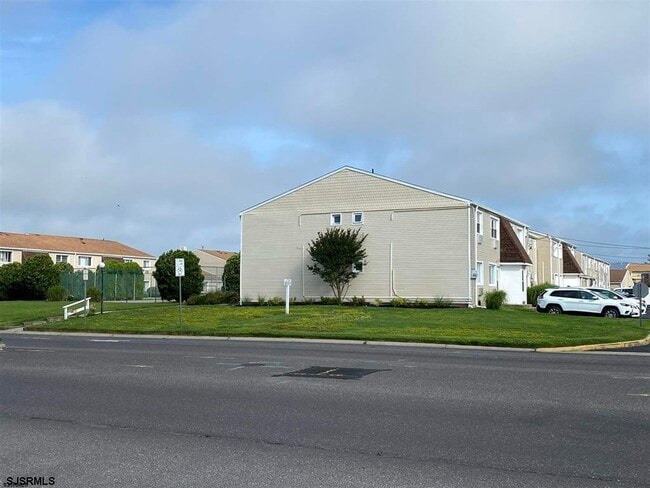 Building Photo - 4901 Harbor Beach Blvd Unit F15 Rental