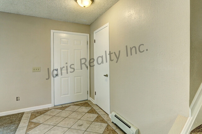 Photo - Charming Cul-De-Sac Home Near Downtown Castle Rock. Fantastic Fenced Backyard!