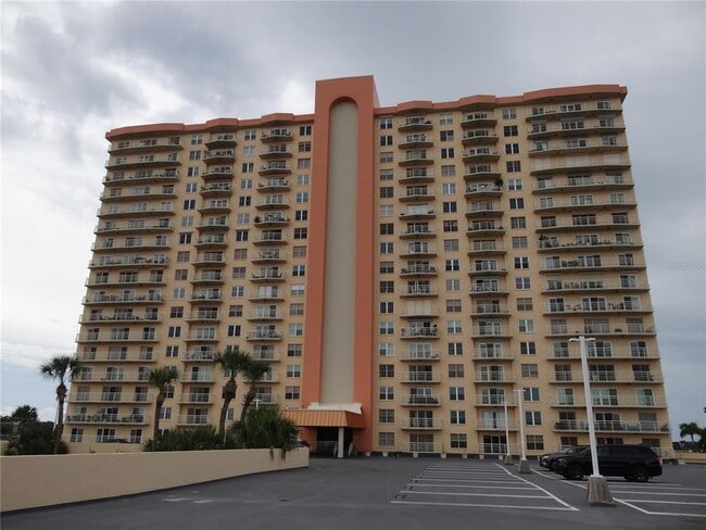 Building Photo - 4900 Brittany Dr S Unit 305 Rental