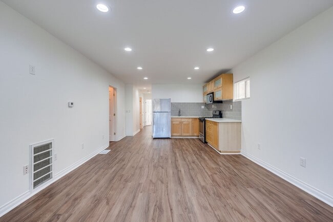 Photo - 1221 N Bronson Ave Unidad 1223 N Bronson