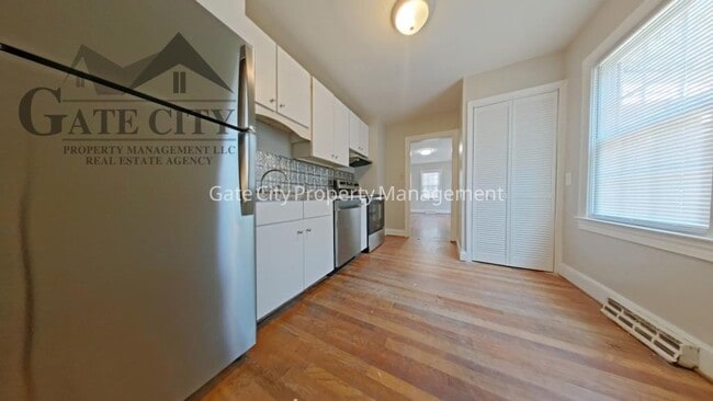 Photo - 227 Oakhurst St