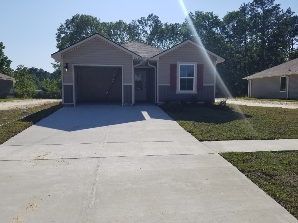 Photo - 33455 Hyacinth St (Walker, LA)