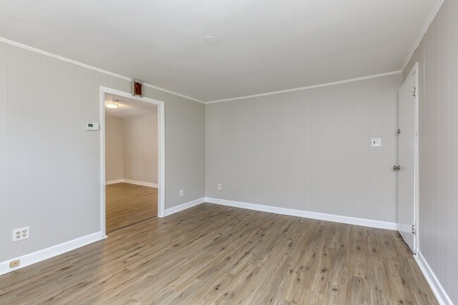 Building Photo - 39 Mead St Unit 2 Rental