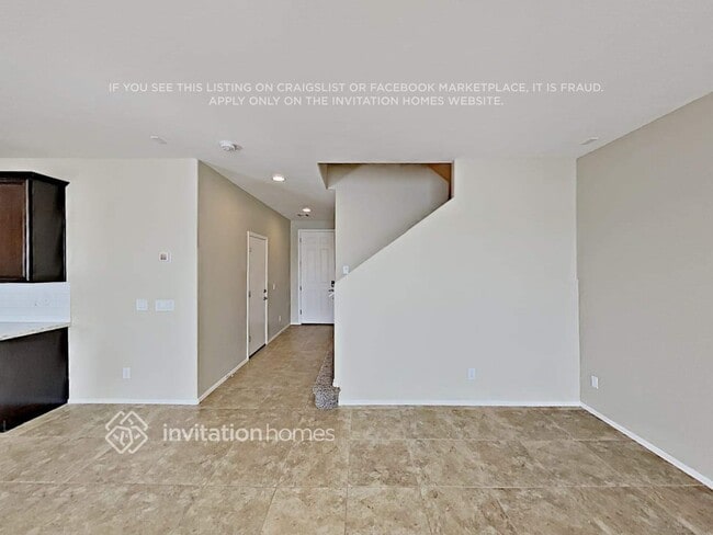 Photo - 3331 E Russell St