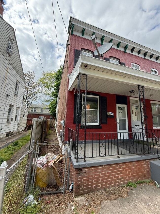 Photo - 306 Dayton St