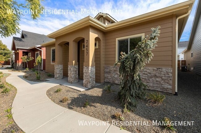 Building Photo - 2457 N Ashgrove Ln Rental
