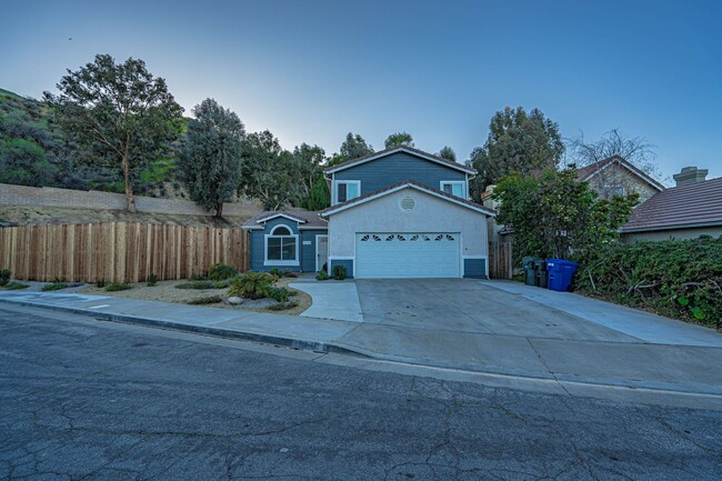 3 Bedroom Pool Home for Rent in Castaic! - 3 Bedroom Pool Home for Rent in Castaic!