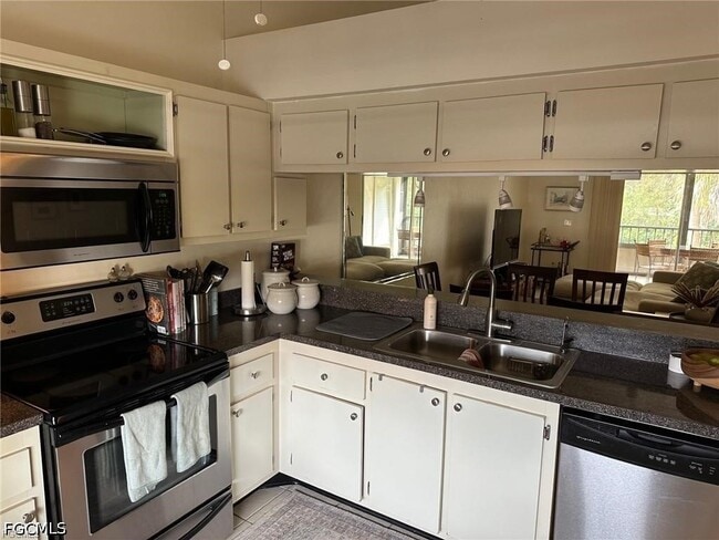 Photo - 13150 White Marsh Ln Unidad 203