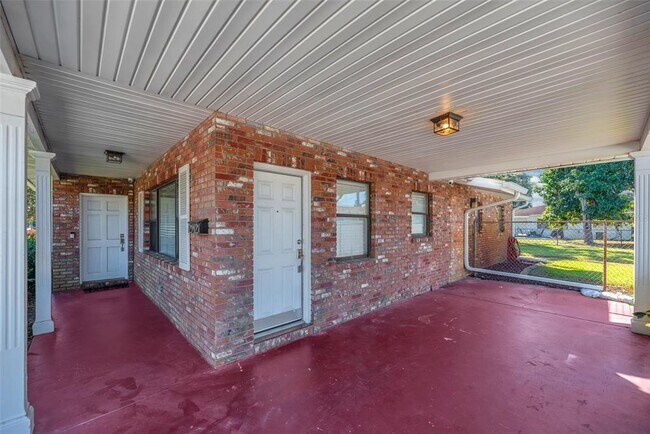 Photo - 2912 W Lake Ave