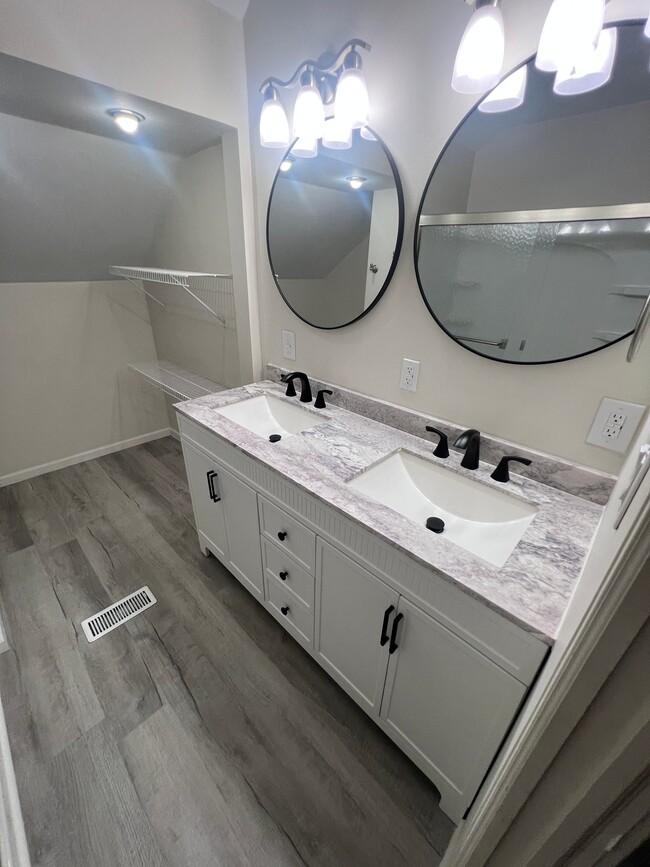 Photo - 3205 Crossbow Ln