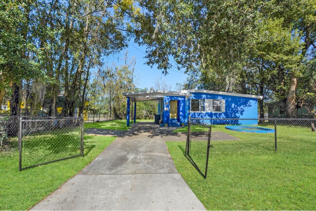 Photo - 2625 Larkspur Ave