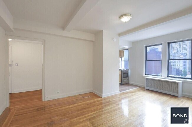Building Photo - 301 E 38th St Unit 16G Rental