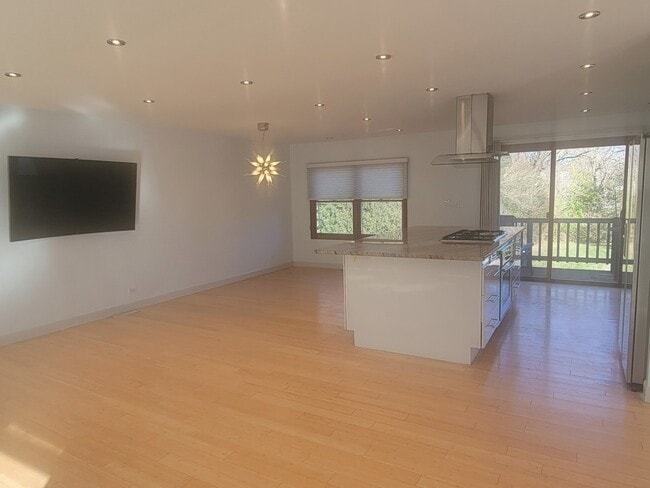 342 Jervey Ln