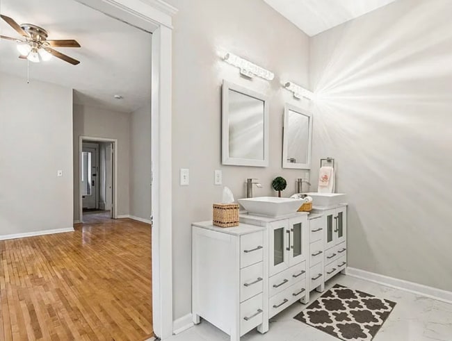 Photo - 2416 Harriet Ave Unidad # 1