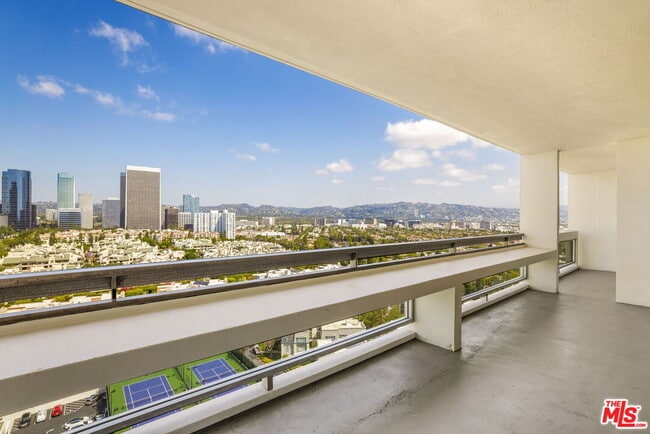 Building Photo - 2222 Ave of the Stars Unit 1803