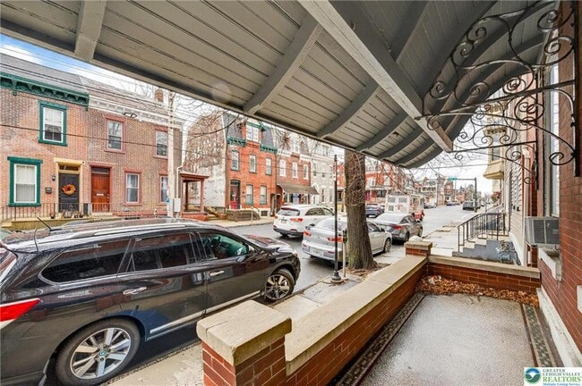 Photo - 1139 Linden St