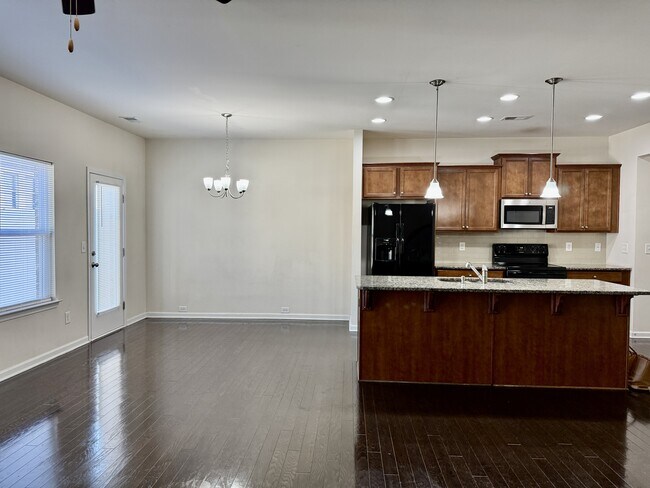 Photo - 257 Centerview Wy