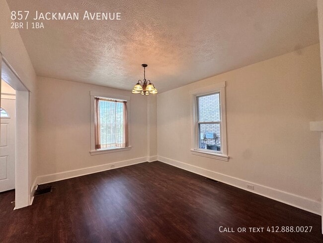 857 Jackman Ave