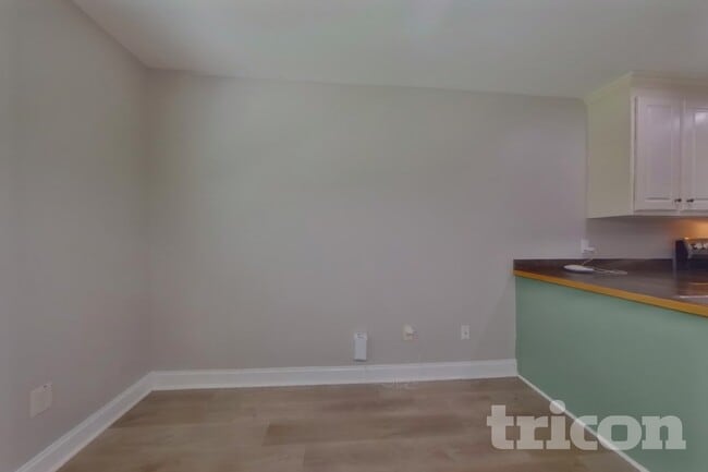 Photo - 231 W Oak St