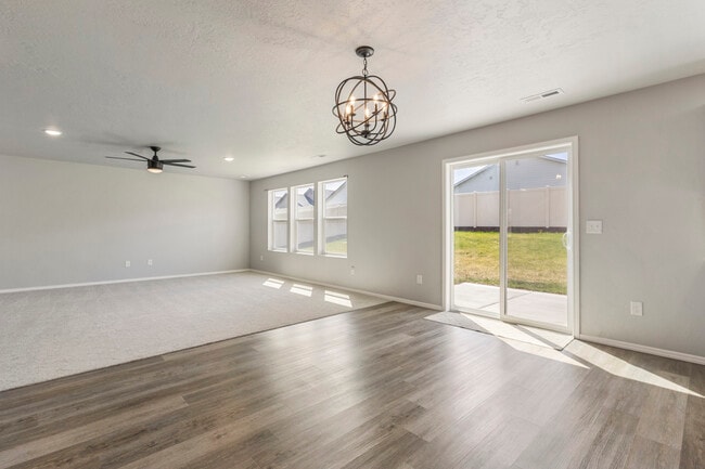 Photo - 3985 E Jamestown Dr