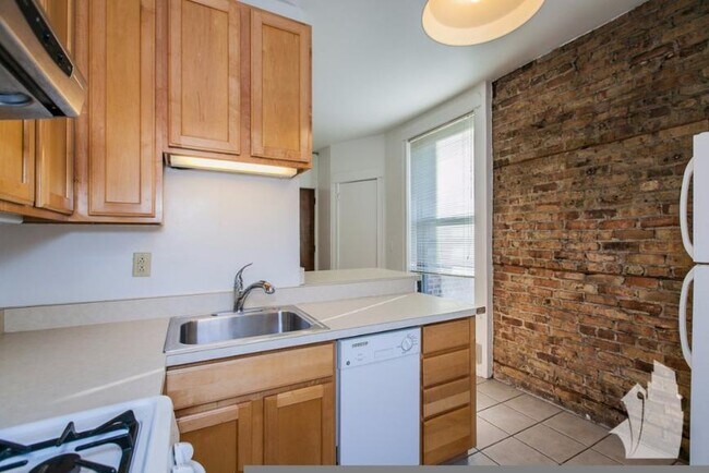 Photo - 2 bedroom in Chicago IL 60610