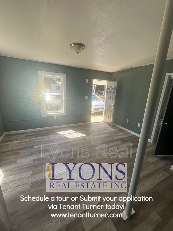 Photo - 917 Pineknot Rd Unit 1