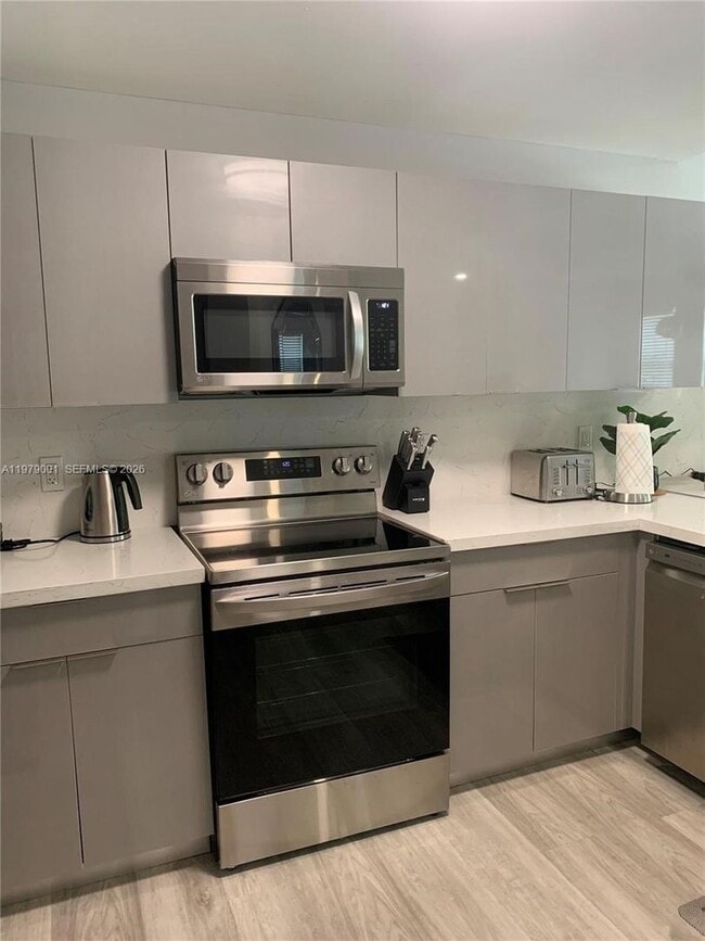 Photo - 10902 NW 83rd St