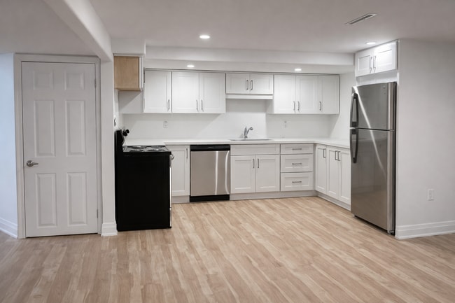 Photo - 20 Blackthorne Ave