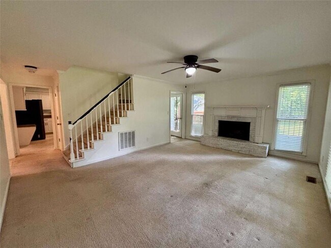 4160 Creekwood Dr