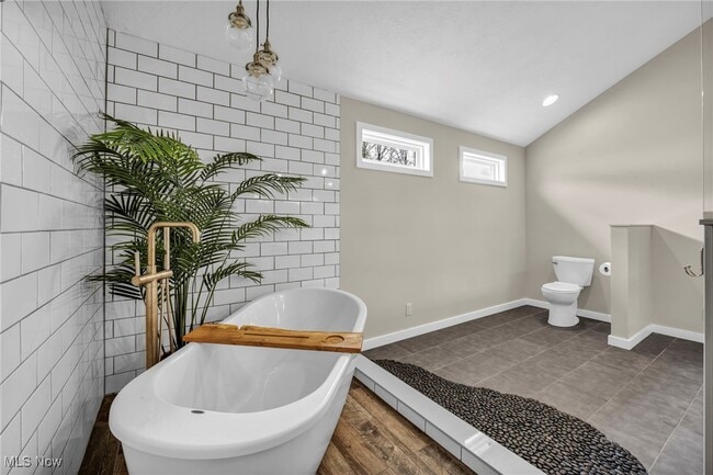 Photo - 34300 Cooley Rd