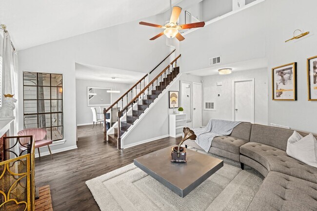 Photo - 2211 S Kirkwood Rd Unidad 1