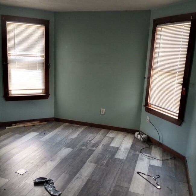 Photo - 25 Newcomb Pl Unit # 1