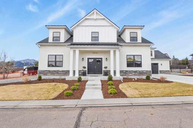 Photo - 1950 Mesa Park View