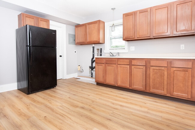 Photo - 6 Crescent St