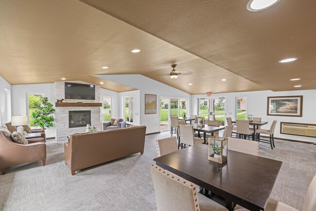 Arbor Lakes Community Room - Arbor Lakes at Middleton